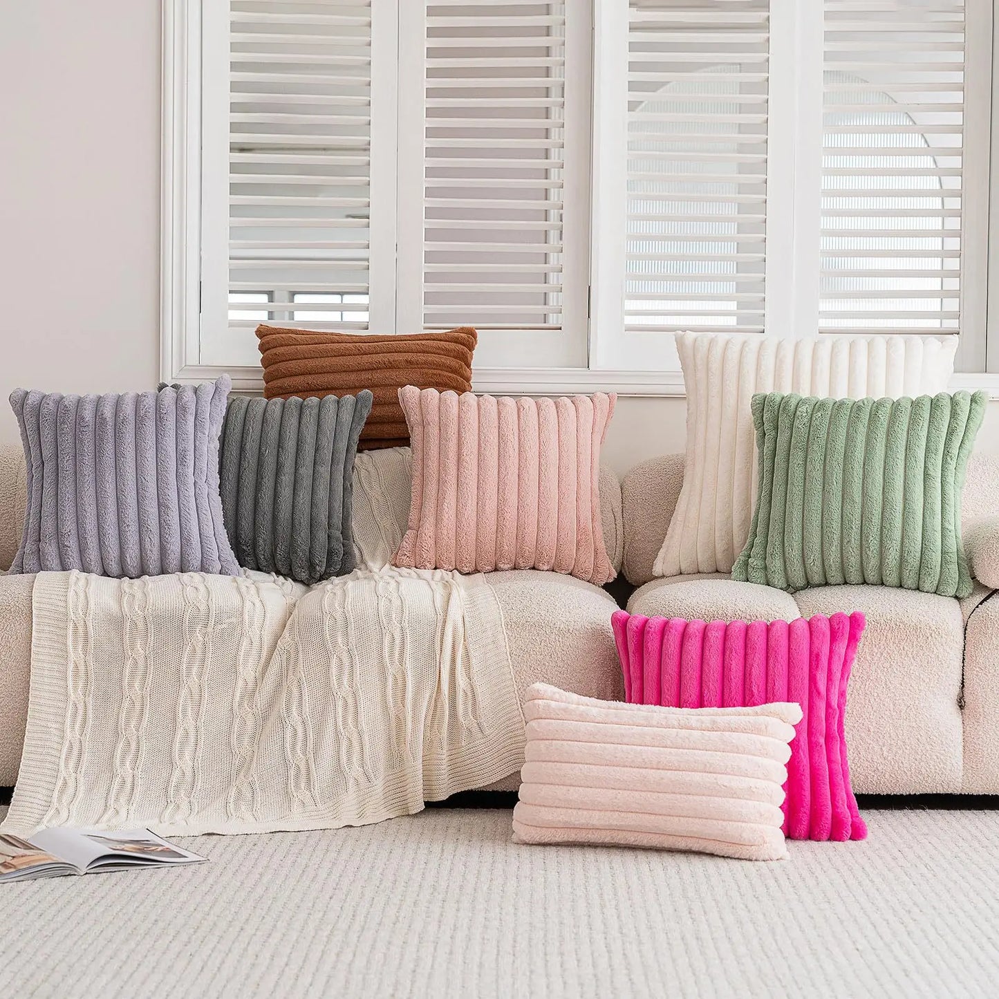 Quadratischer Kissenbezug aus Kunstfell / Minikauf.ch