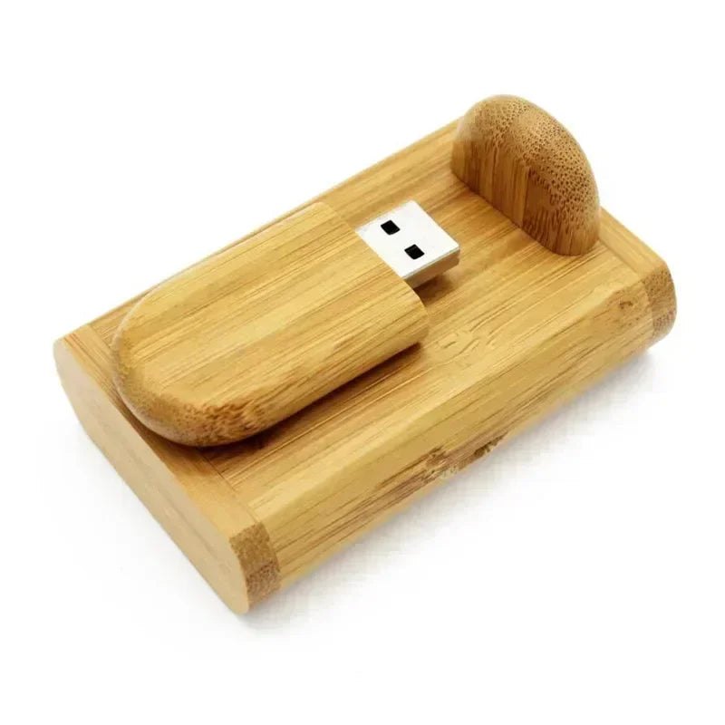 Personalisierter Holz USB Stick & Box mit Logo, Karbonisiert / Minikauf.ch