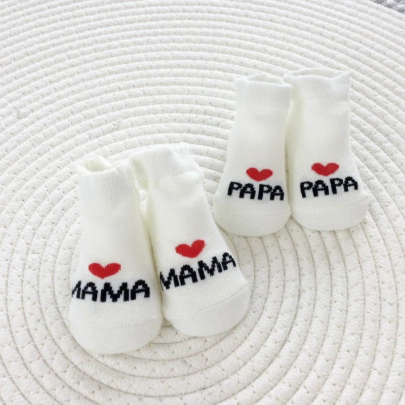 2 Paar Baby-Socken „I ❤️ Mama & Papa" / Minikauf.ch